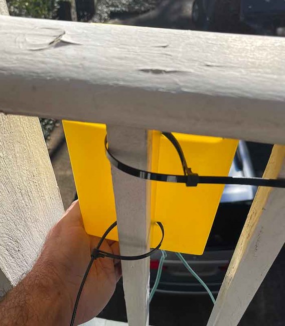 How to use a luminaria tie
