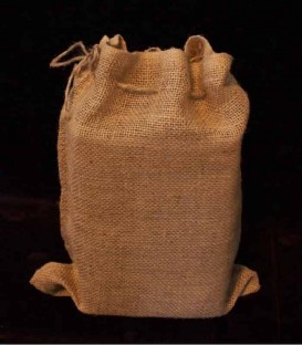 Snug Burlap Bag in Daylight